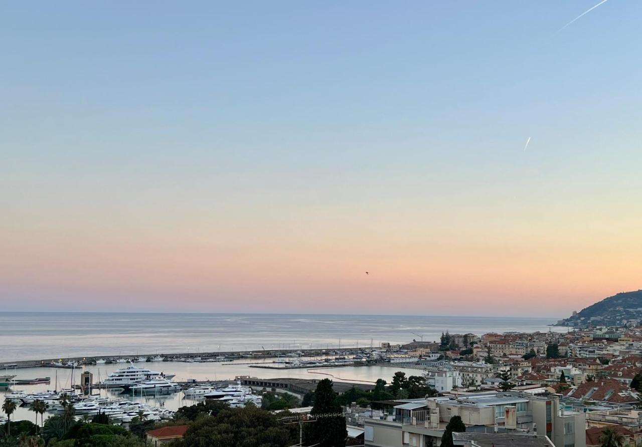 Special Home Vista Mare E Parcheggio Privato Sanremo Dış mekan fotoğraf