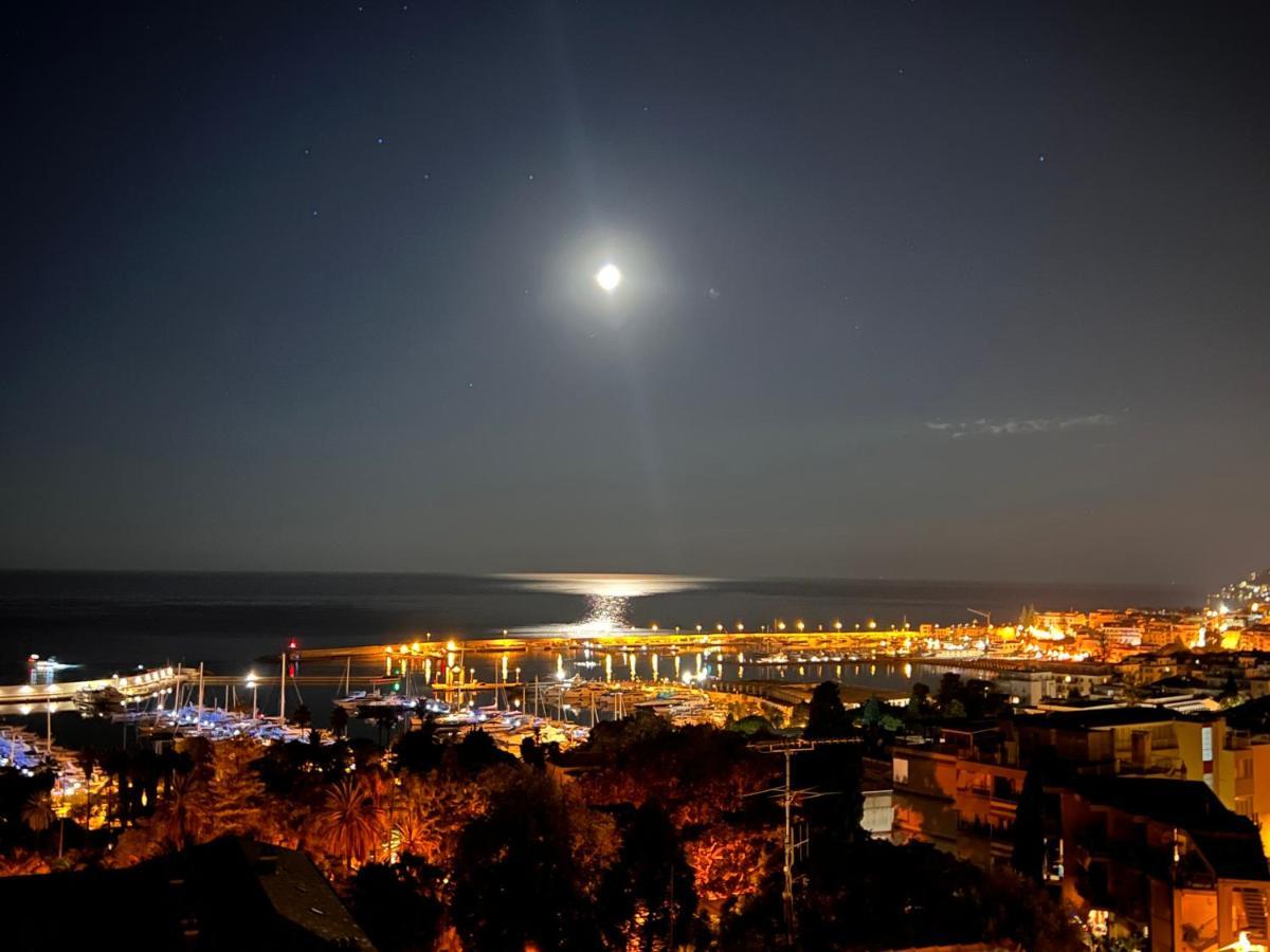 Special Home Vista Mare E Parcheggio Privato Sanremo Dış mekan fotoğraf